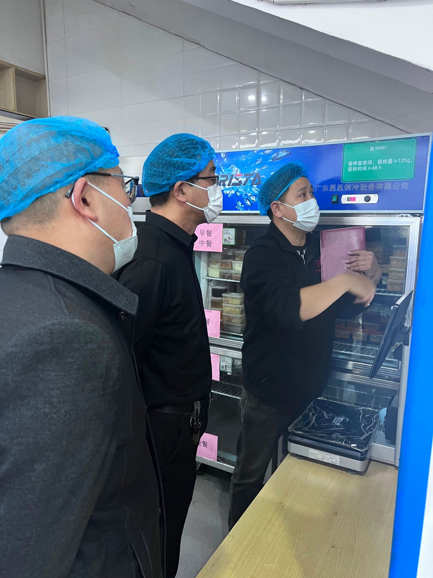 开学季食堂工作状况进行了现场检查